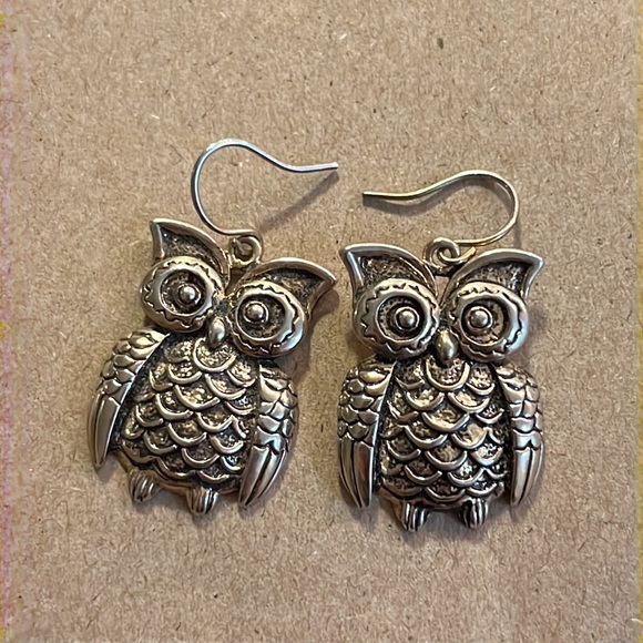 Jewelry - Gold Owl Shape Earrings